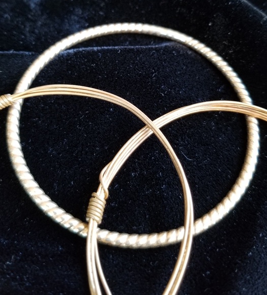 Susan Hanover dangle Jade bracelets. 3 in set. - Picture 4 of 4